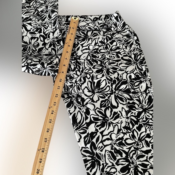 Worthington Stretch White Black Women's Cropped Pants Size:10P - Picture 4 of 6